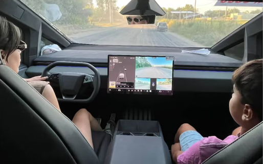 Barby Franco le cumplió el sueño de Navidad a un niño que quería conocer su Cybertruck