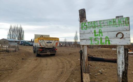 Campaña solidaria en Comodoro: juntan muebles para asistir a un vecino que lo perdió todo en Gualjaina