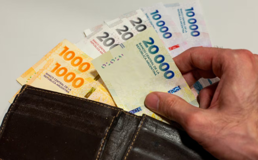 El Gobierno estableció el aumento del salario mínimo hasta agosto de 2026: cómo queda el básico y la hora