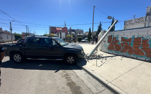 Colisión vehicular en la intersección de Estados Árabes y Chubut: no hubo lesionados