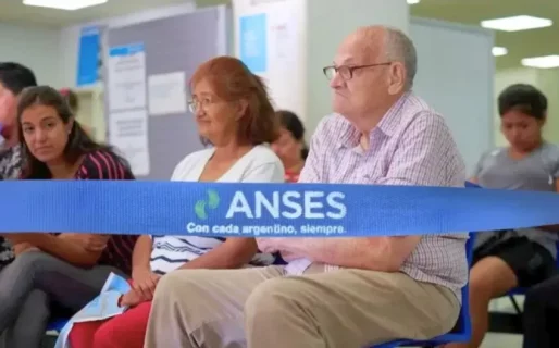 Tras el feriado, ANSES paga jubilaciones con aumento, bono y aguinaldo: ¿Quiénes cobran este martes?