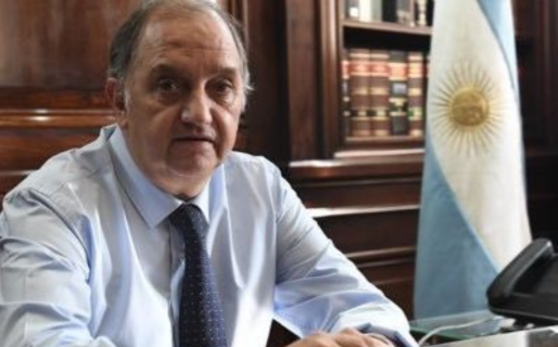 Carlos Linares cuestionó la reforma laboral y pidió un debate amplio en el Congreso