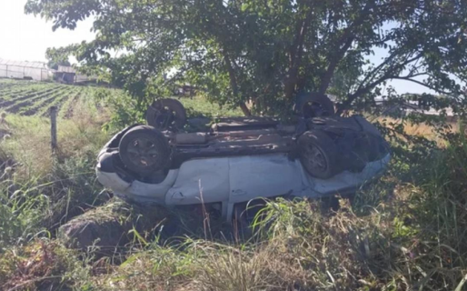 Recibió un mate de su mujer mientras manejaba, volcó y murió