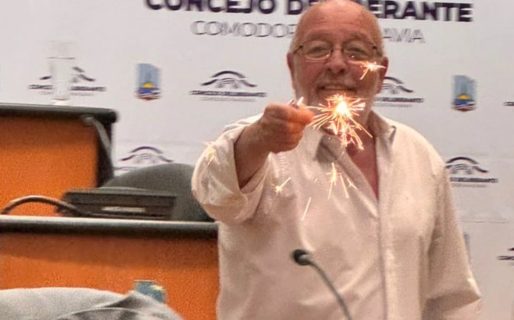 Un polémico gesto de Lattanzio reavivó el debate por pirotecnia cero: «Fue deliberado y cínico»