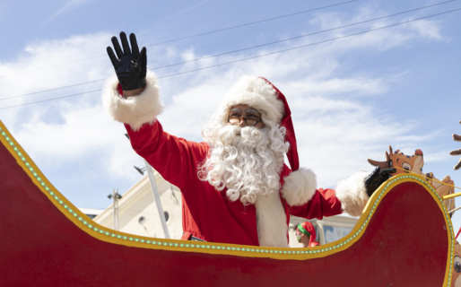 Papá Noel llega a los barrios junto a los bomberos: cómo será la recorrida navideña de este domingo