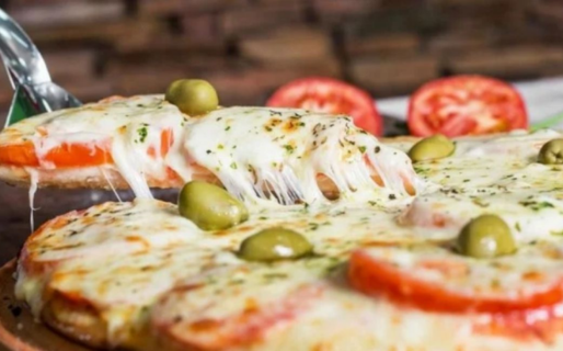 Su mamá fue diagnosticada con ELA y necesita ayuda: vende pizzas para financiar un estudio