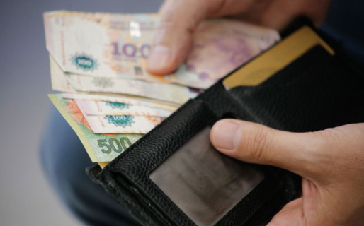 El 72% de los trabajadores percibe un sueldo menor a un millón de pesos y enfrenta dificultades para llegar a fin de mes