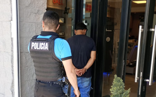 Lo atraparon tras hurtar un rollo de cables de una ferretería industrial