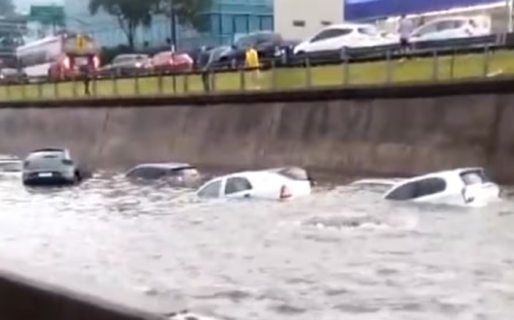Un sorpresivo temporal afectó a Buenos Aires: varios autos quedaron bajo el agua
