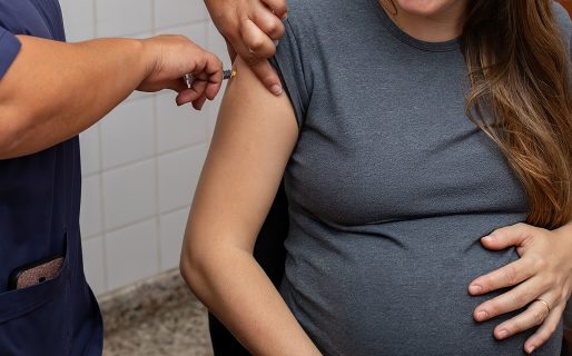 Habilitan la vacunación contra el Virus Sincicial Respiratorio para embarazadas