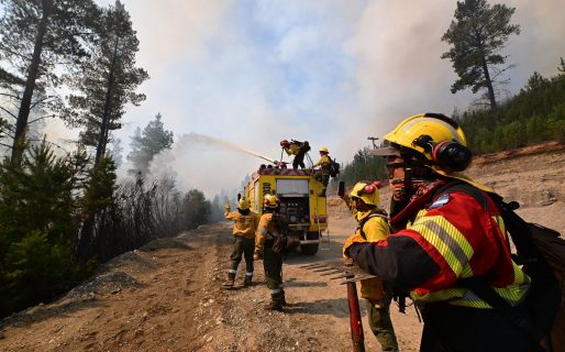 Torres brindó detalles del operativo en la cordillera: hay dos focos activos y tres controlados