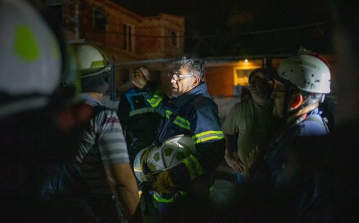 Un deslizamiento de gran magnitud arrasó viviendas en el barrio Sismográfica
