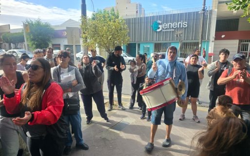 Vecinos de Sismográfica piden soluciones urgentes: “Hábitat nos mandó a alquilar sin saber nuestra situación”