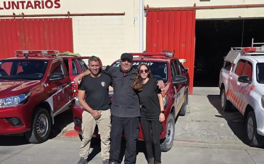 Bomberos de Rada Tilly viajaron a combatir el incendio en Los Alerces