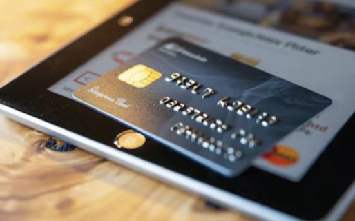 <strong>Alerta por estafas en las vacaciones: cómo evitarlas al momento de pagar con tarjeta y QR</strong>