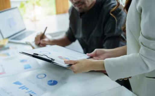 Un laberinto impositivo: pese a las promesas, las pymes aún pagan 37 tributos y sólo les quitaron el impuesto PAIS