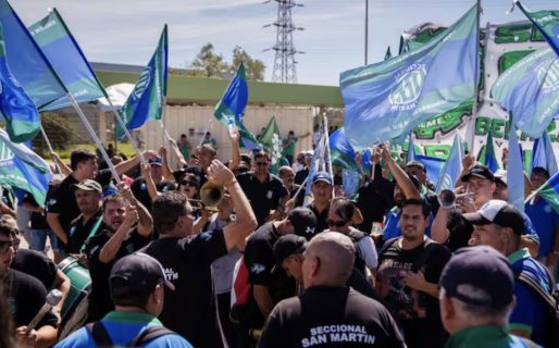 <strong>Mientras impulsa la reforma laboral, el Gobierno insiste en ponerle un tope de 2% a las paritarias hasta marzo</strong>