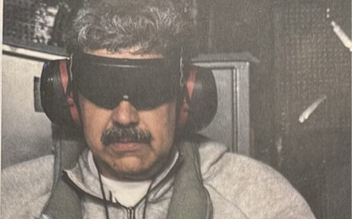 La primera foto de Nicolás Maduro tras la captura: ojos tapados y manos atadas