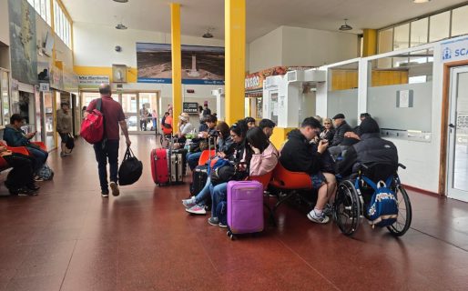 Terminal llena, viajes sin pausa y pasajes caros: así arrancan las vacaciones de verano en Comodoro