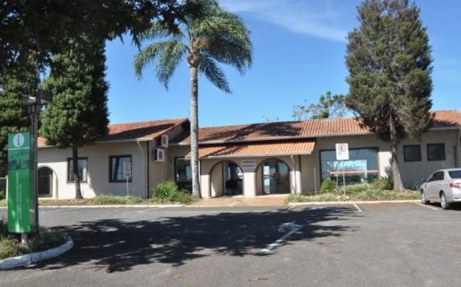 Creyó que estaba de novia con Brad Pitt, fue a esperarlo al aeropuerto y se llevó una desagradable sorpresa