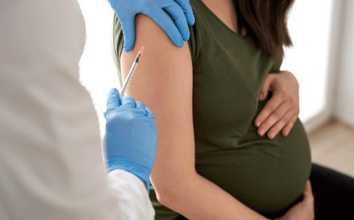 Adelantan la vacunación contra el Virus Sincicial Respiratorio para embarazadas