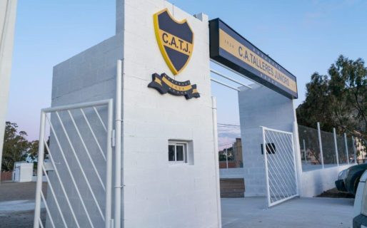 Piden acercar botellas de agua congelada al Club Talleres Juniors