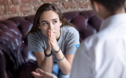 Lanzan una guía oficial de primeros auxilios psicosociales para acompañar a los adolescentes ante la emergencia geológica