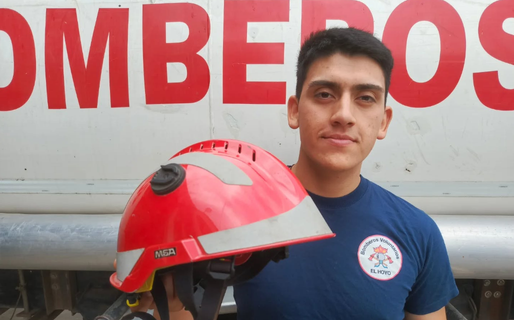 Bomberos de El Hoyo recuperaron el casco forestal que habían extraviado tras el operativo en Puerto Patriada