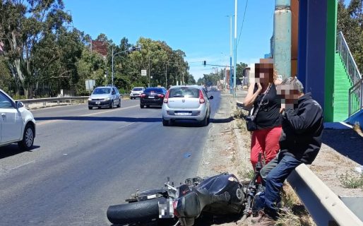 Accidente de tránsito en avenida Libertador: un motociclista resultó lesionado