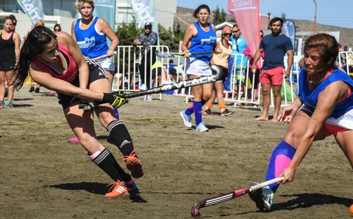 Rada Tilly recibe la 18ª edición del Torneo de Hockey Playa