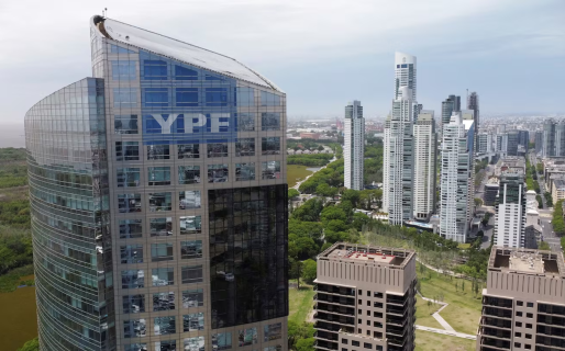 YPF: la Argentina le pidió a la Justicia de EE.UU. que suspenda una medida para frenar a los demandantes