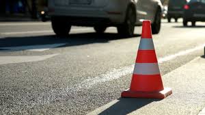 Continúa el corte de tránsito en Avenida 10 de Noviembre por obras de saneamiento