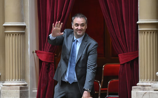 El Gobierno designó a Manuel Adorni al frente del Directorio de YPF en reemplazo de Guillermo Francos