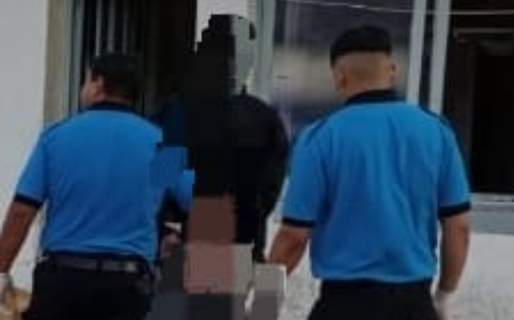 Demoraron a un adolescente que intentó llevarse un cajón de gaseosas