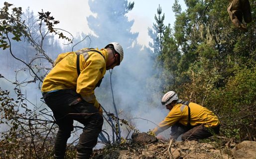 Incendio en Villa Lago Rivadavia: Continúa activo y casi 200 personas combaten el fuego
