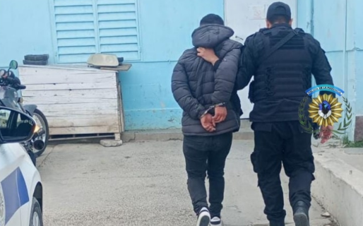 Curiosa situación en Juan XXIII: un hombre robó en una casa y su acompañante lo delató ante la policía