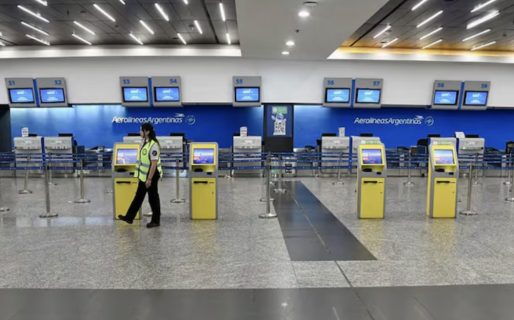 <strong>Los controladores aéreos levantaron las medidas de fuerza de hoy y mañana: qué pasa con los vuelos</strong>