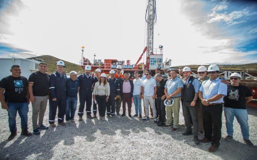 Ávila, junto al Gobernador, pusieron en valor que se vuelve a perforar en Cañadón Perdido tras 30 años
