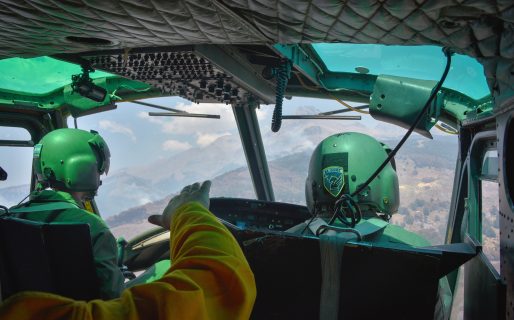 El incendio ya afectó más de 15 mil hectáreas y se prioriza la protección de viviendas