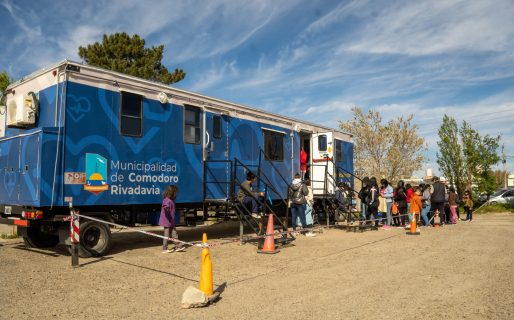 Realizan controles de salud y entregan certificados bucodentales en la Costanera