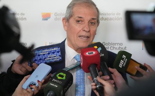 El Gobierno anunció un bono extraordinario de 250 mil pesos para Educación