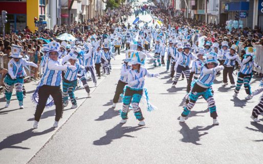 Carnavales en Comodoro: las murgas inauguraron la fiesta con ritmo y color