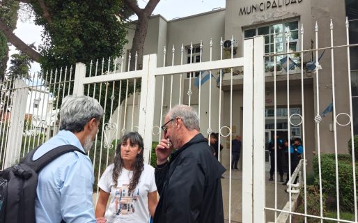 Derrumbe en el Cerro Hermitte: vecinos siguen sin respuestas y el intendente no los recibió