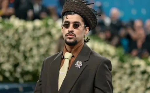 De cuánto es la fortuna de Bad Bunny, el latino que hizo historia en el Super Bowl
