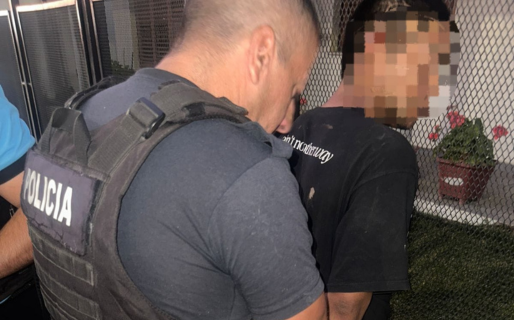 Caminaba por la Polonia y la policía lo reconoció porque tenia pedido de captura: el insólito antecedente