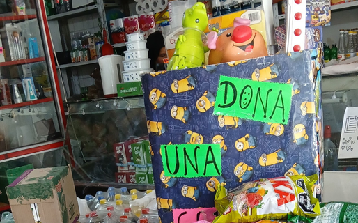 Un almacén y una barbería del barrio San Martín se unen para ayudar a los vecinos de Sismográfica