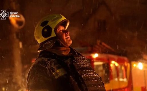 Drones rusos atacan Kiev mientras la capital enfrenta cortes de luz y frío