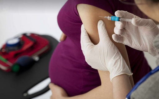 Salud insta a personas gestantes a vacunarse contra el Virus Sincicial Respiratorio