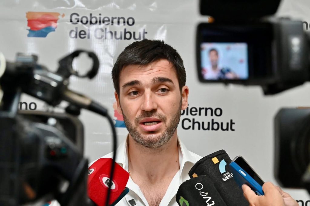 Torres sobre la presencia de Milei en los incendios: “Es probable que estorbe”