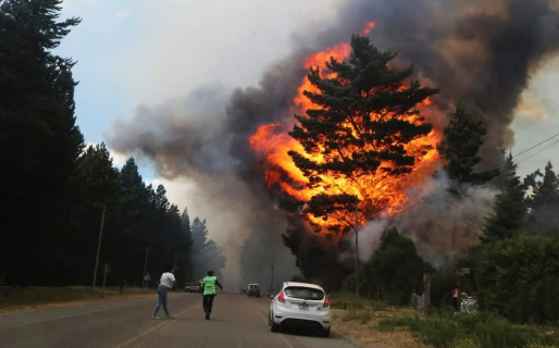 Incendios en Chubut: brigadistas retoman el combate y esperan con optimismo dos jornadas de lluvia leve